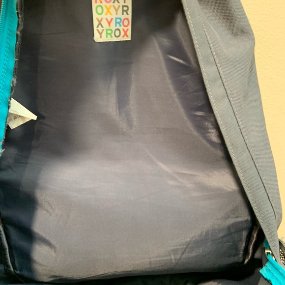 💎4/$20 Roxy backpack💎 - Picture 4 of 7